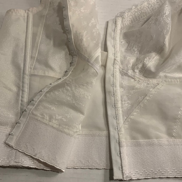 𝅺VINTAGE Carnival full figure bra size 44 D- good condition - Picture 6 of 14